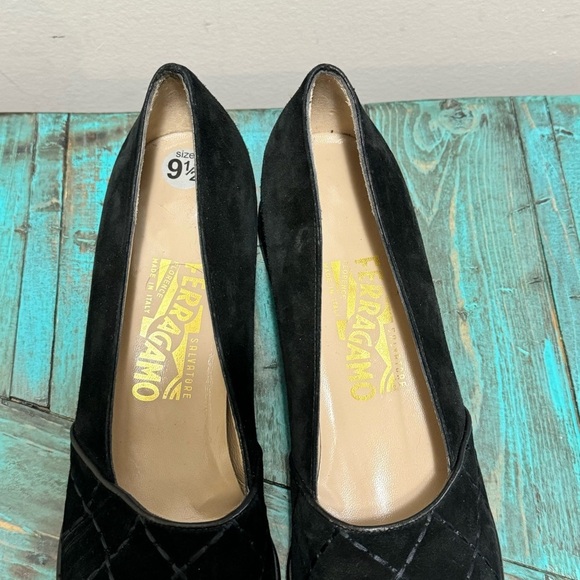 Salvatore Ferragamo Quilted Suede Square Toe Chunky Heels Size 9.5 Classic - Picture 6 of 13